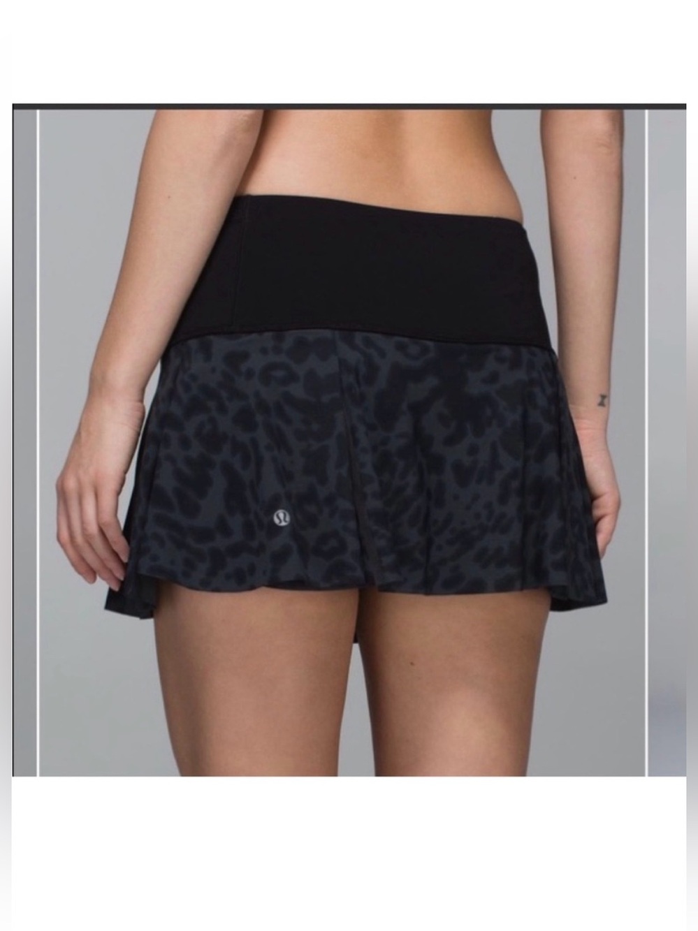 vintage Lululemon sz 6 Hit Your Stride Skirt, animal swirl black deep coal